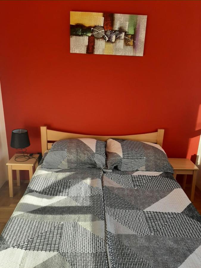 Belmir Apartment Mali Mokri Lug Екстериор снимка