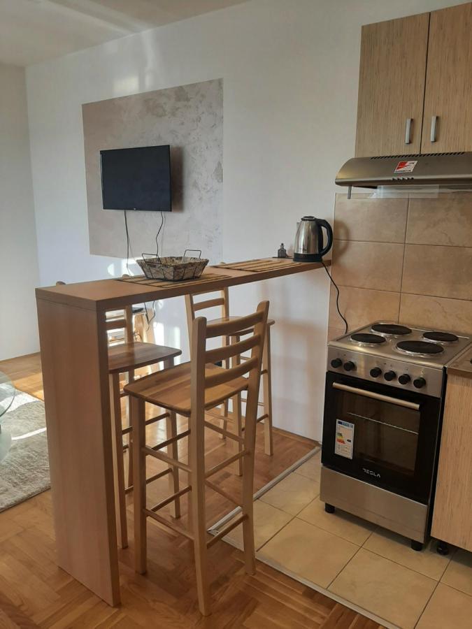 Belmir Apartment Mali Mokri Lug Екстериор снимка