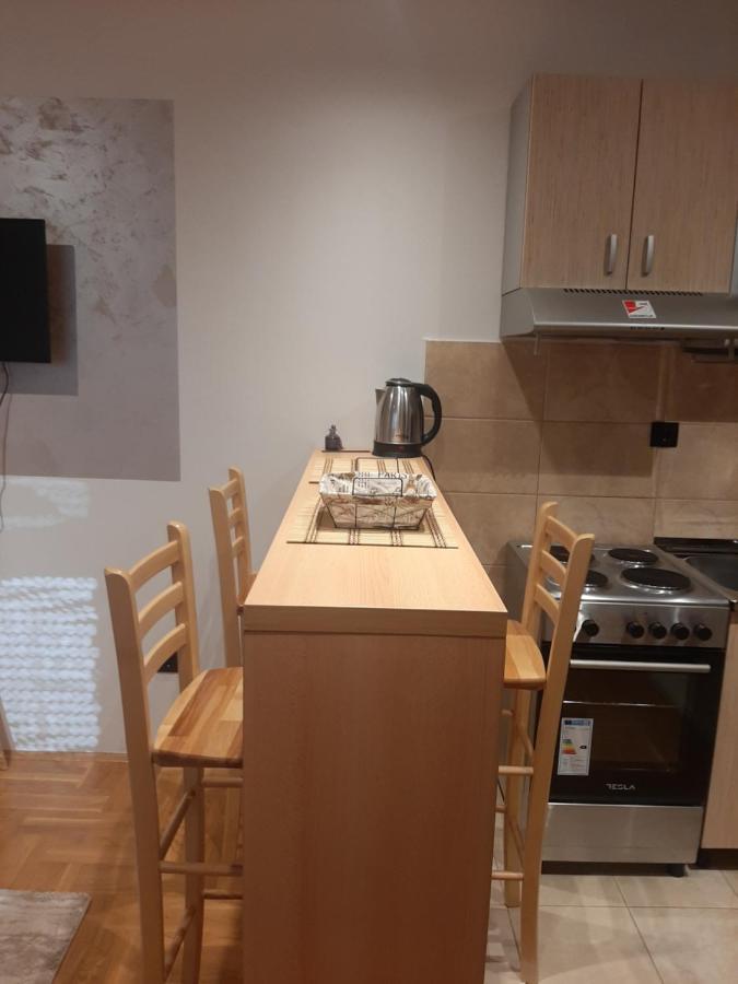 Belmir Apartment Mali Mokri Lug Екстериор снимка